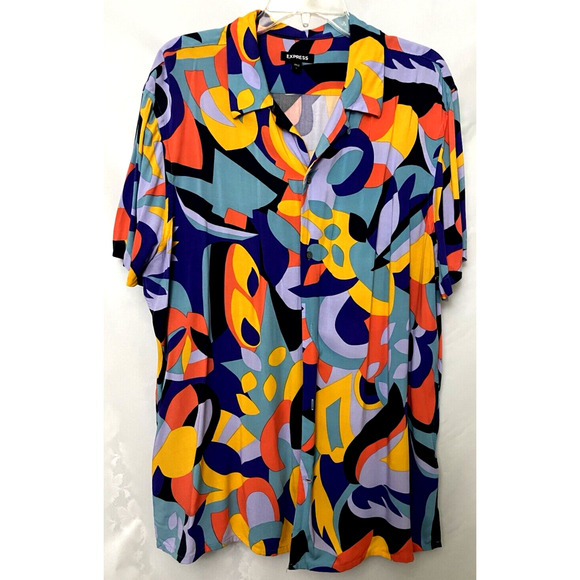 Express Men’s Modes Geo Print Collar Bottom Up Shirt Short Sleeves Size L - Picture 1 of 6